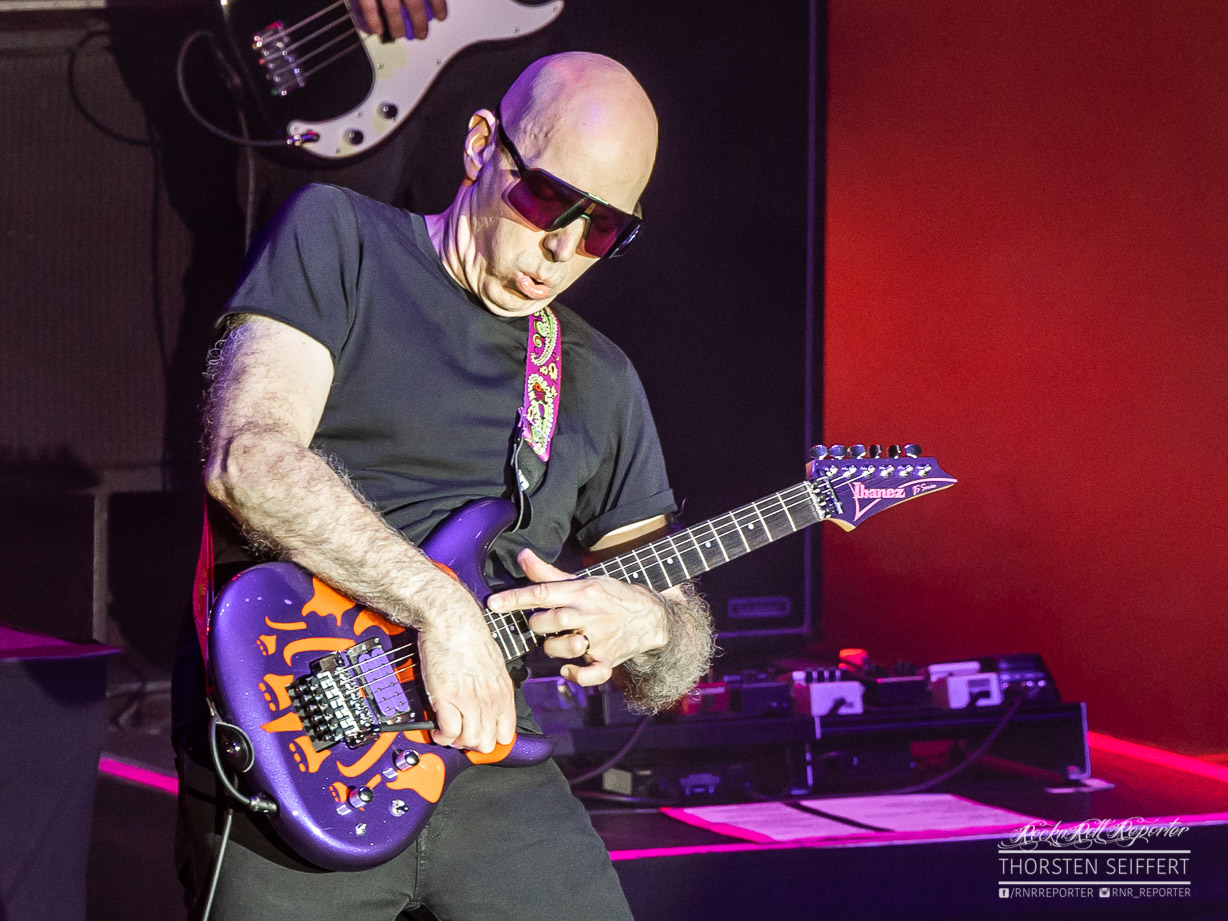 Joe Satriani